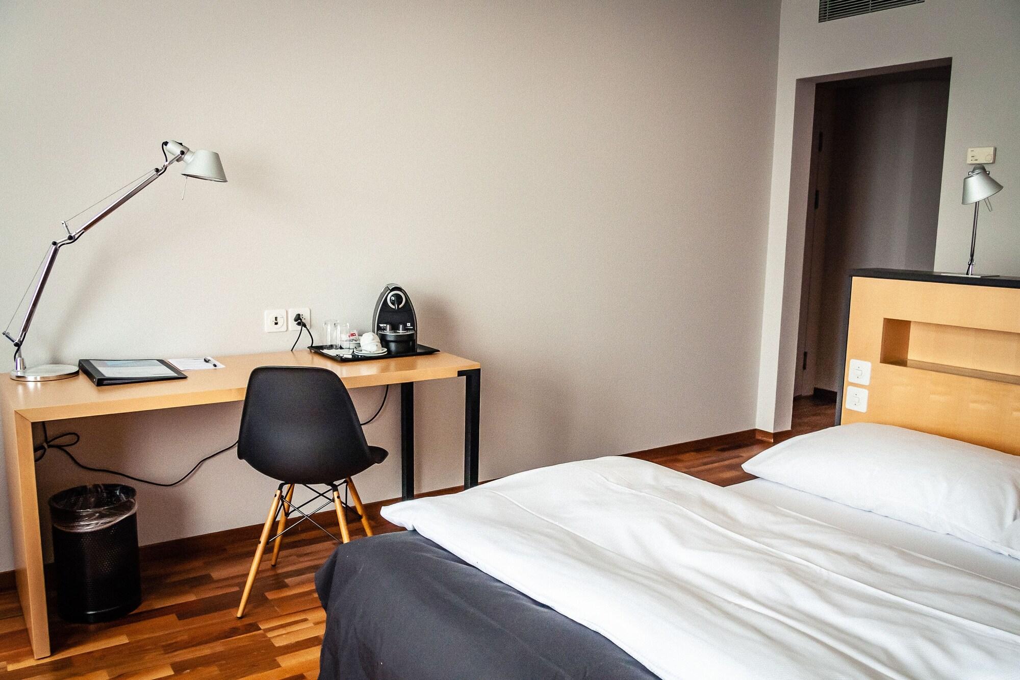 Royal Hotel - Urban Living Bázel Kültér fotó