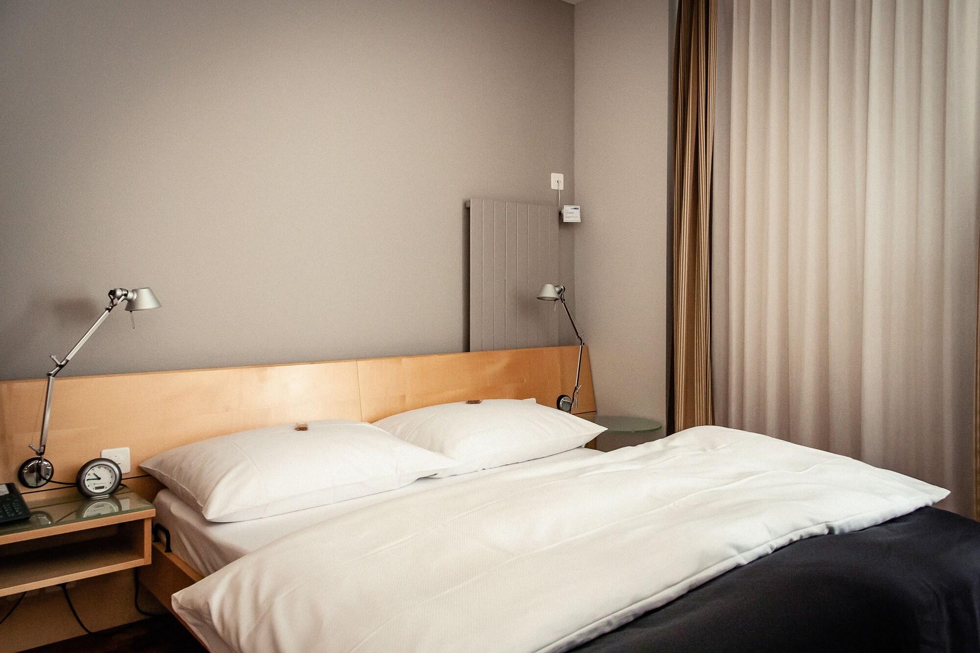 Royal Hotel - Urban Living Bázel Kültér fotó