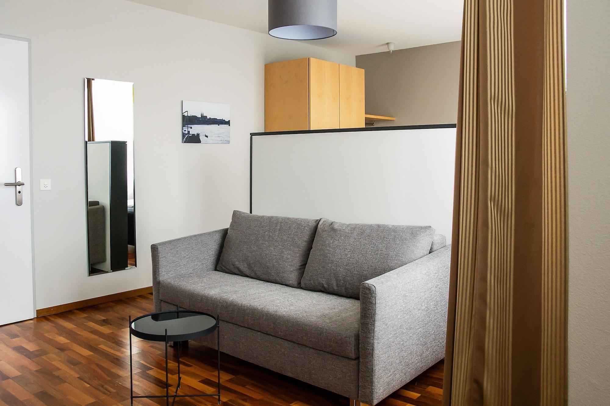 Royal Hotel - Urban Living Bázel Kültér fotó