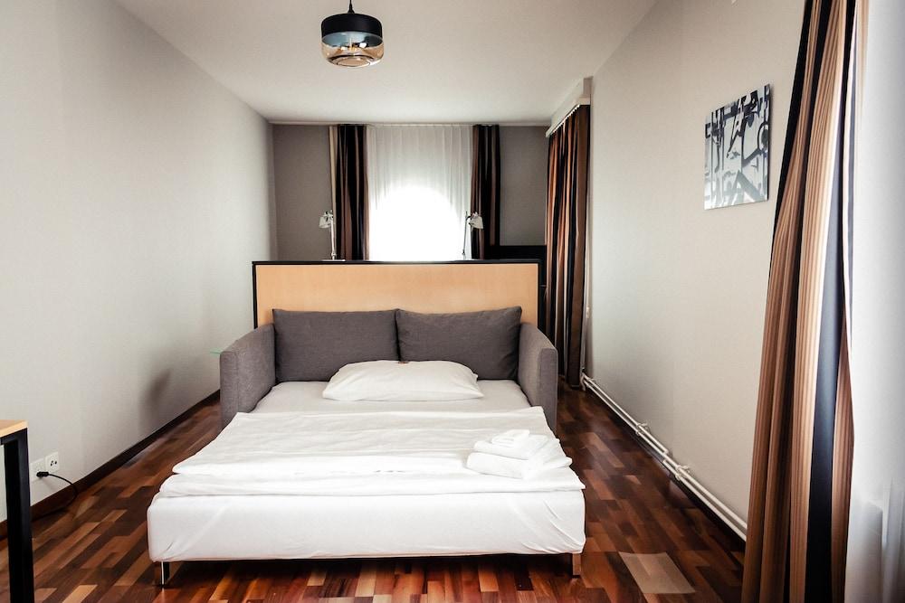 Royal Hotel - Urban Living Bázel Kültér fotó