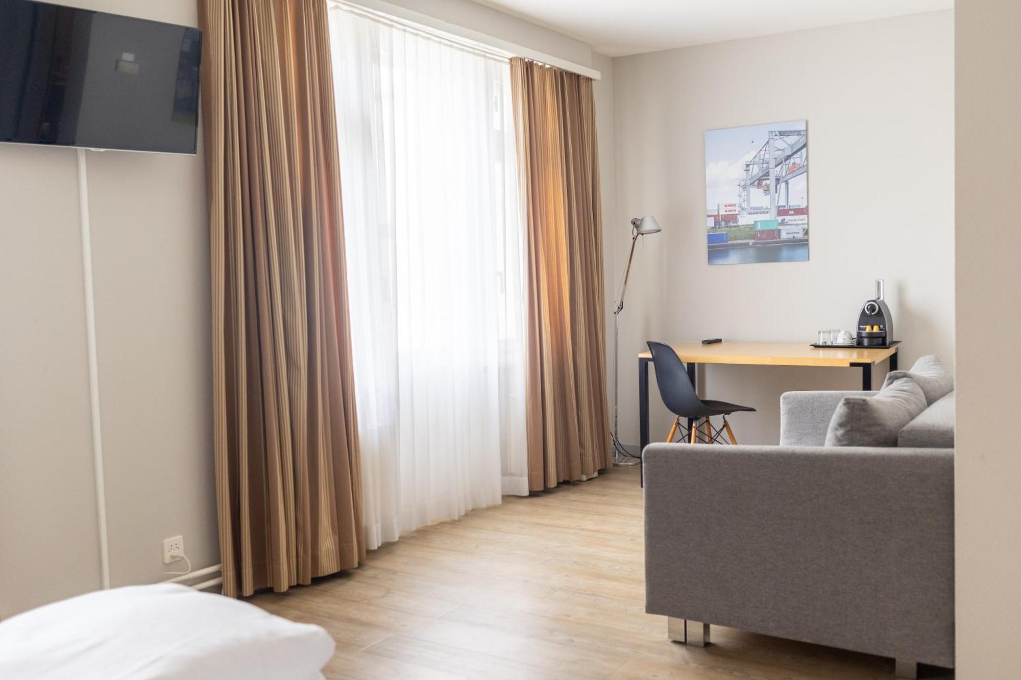 Royal Hotel - Urban Living Bázel Kültér fotó