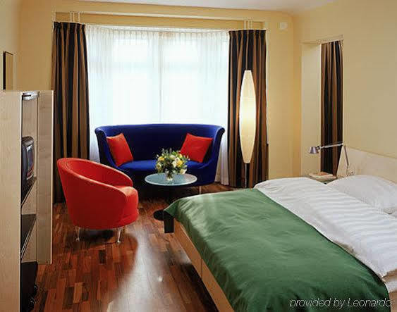 Royal Hotel - Urban Living Bázel Kültér fotó