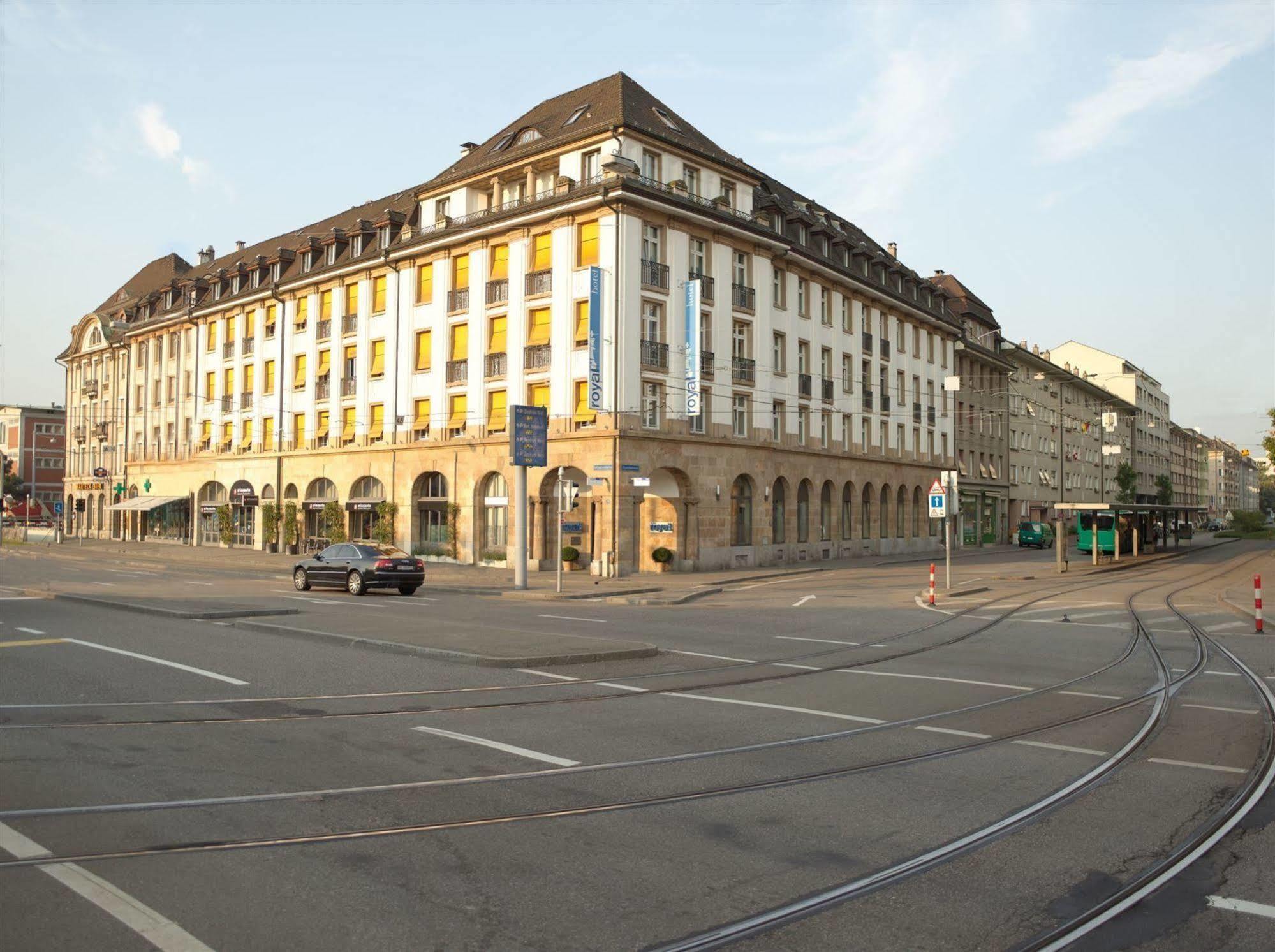 Royal Hotel - Urban Living Bázel Kültér fotó
