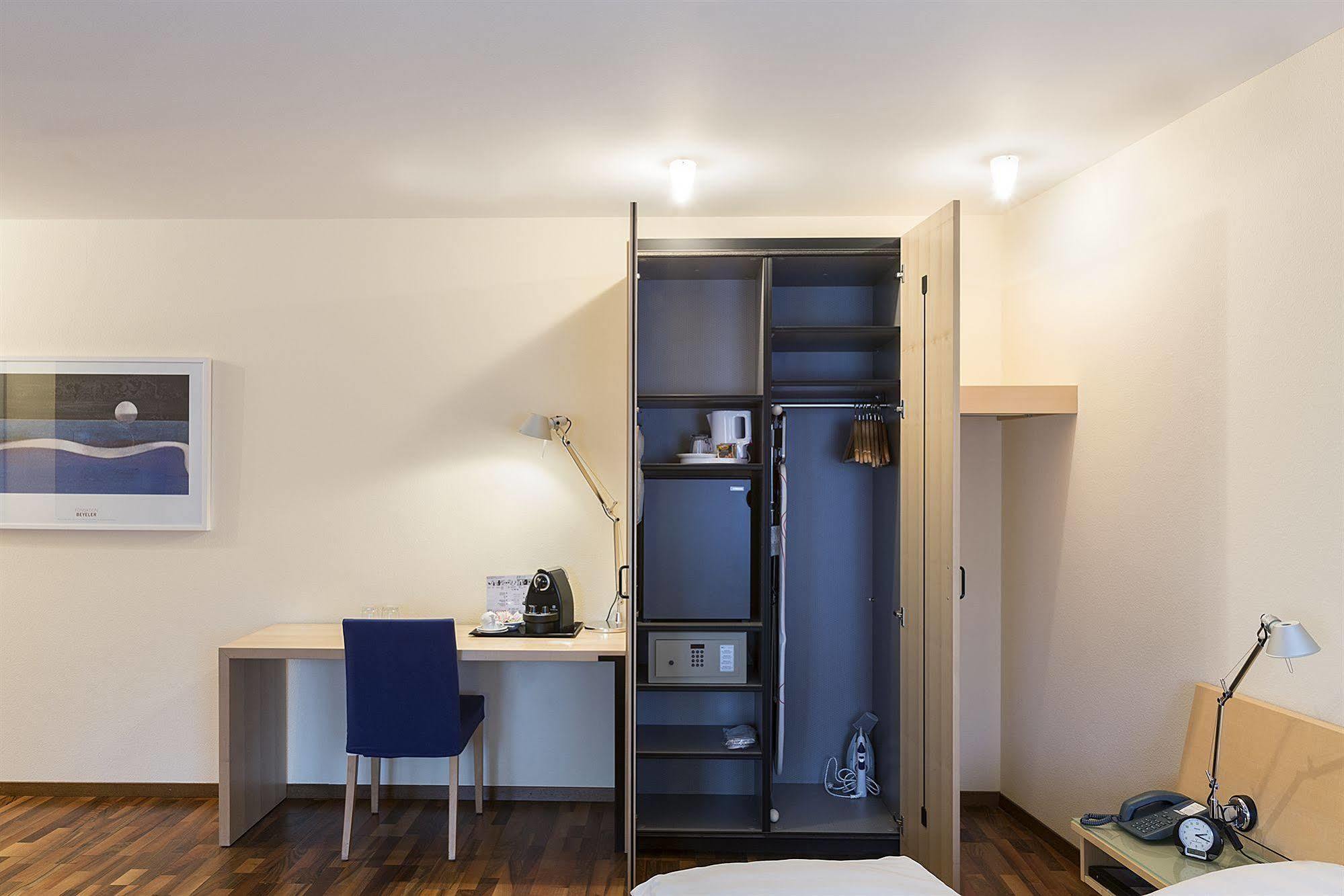Royal Hotel - Urban Living Bázel Kültér fotó