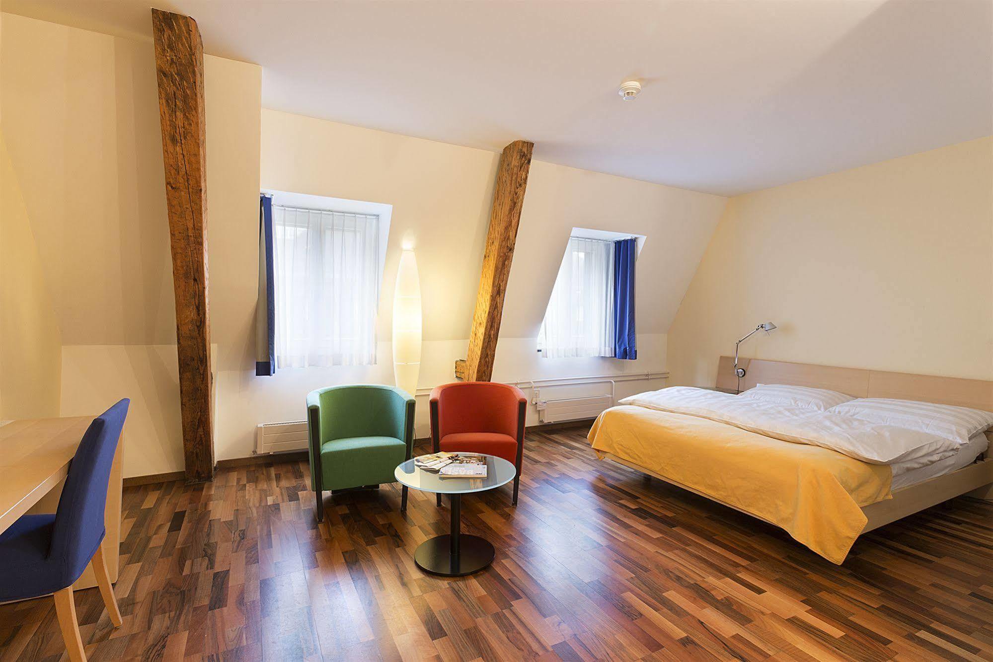 Royal Hotel - Urban Living Bázel Kültér fotó